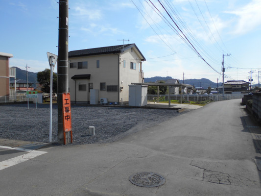 売 地 山越町