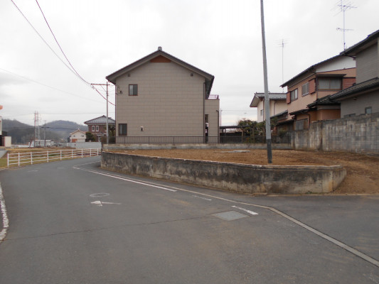 売 地 犬伏下町