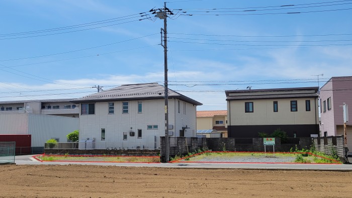 売　地　佐野市富岡町